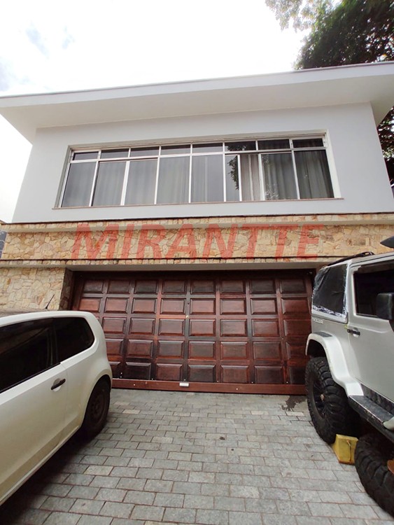 Sobrado de 200m² com 2 quartos em Jardim Tremembé
