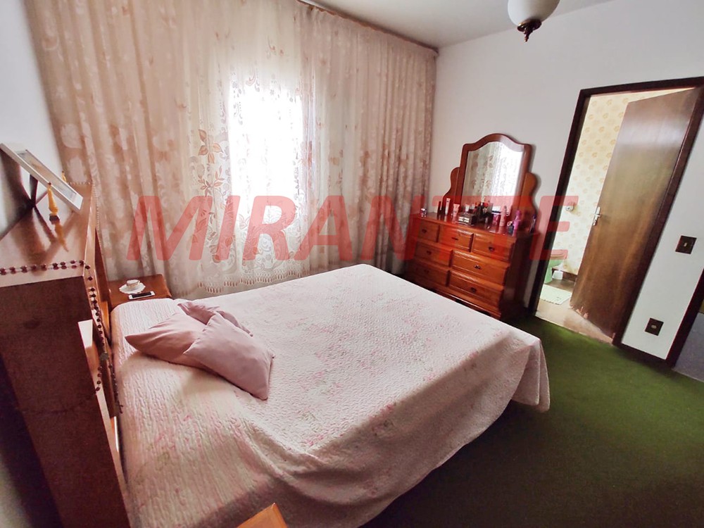 Sobrado de 200m² com 2 quartos em Jardim Tremembé