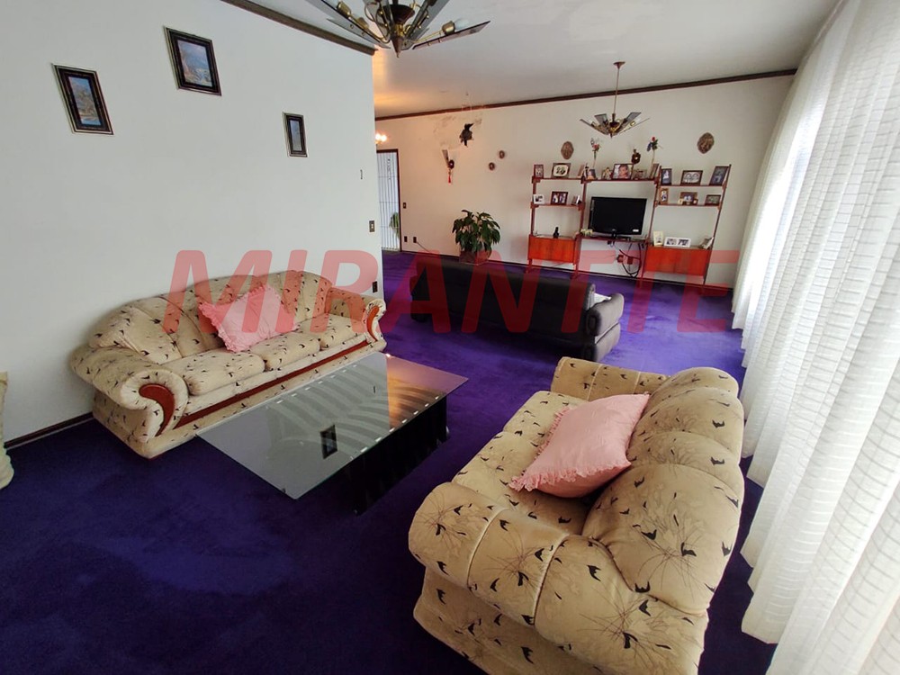 Sobrado de 200m² com 2 quartos em Jardim Tremembé