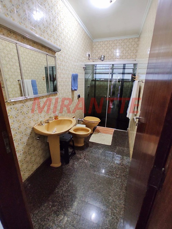 Sobrado de 200m² com 2 quartos em Jardim Tremembé