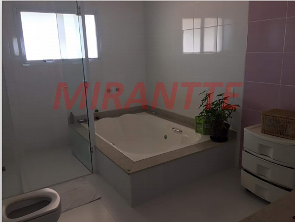 Casa terrea de 850m² com 6 quartos em Carmelitas