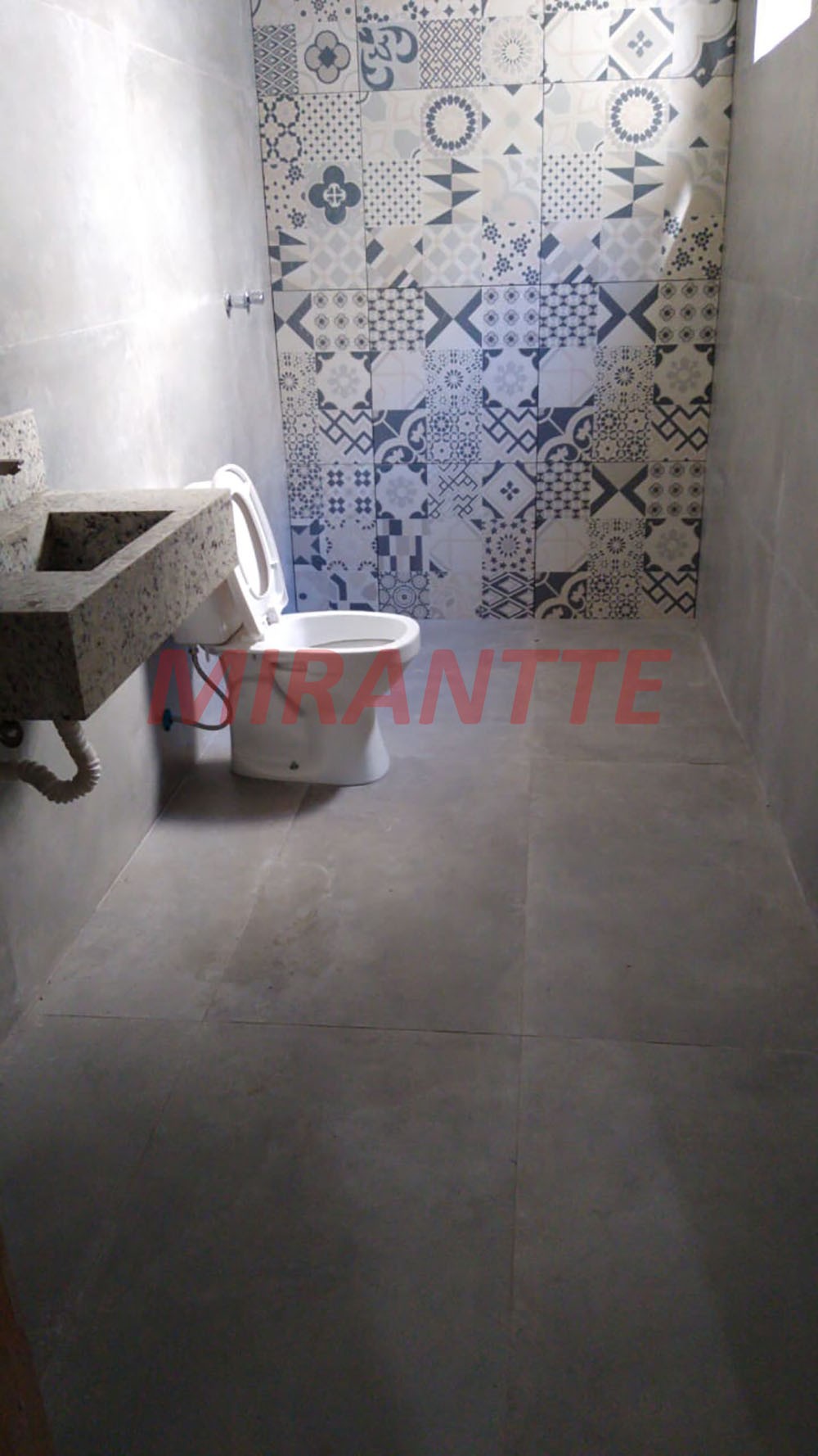 Sobrado de 218m² com 4 quartos em Vila Rosália