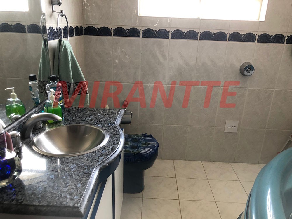 Sobrado de 250m² com 3 quartos em Vila Galvão