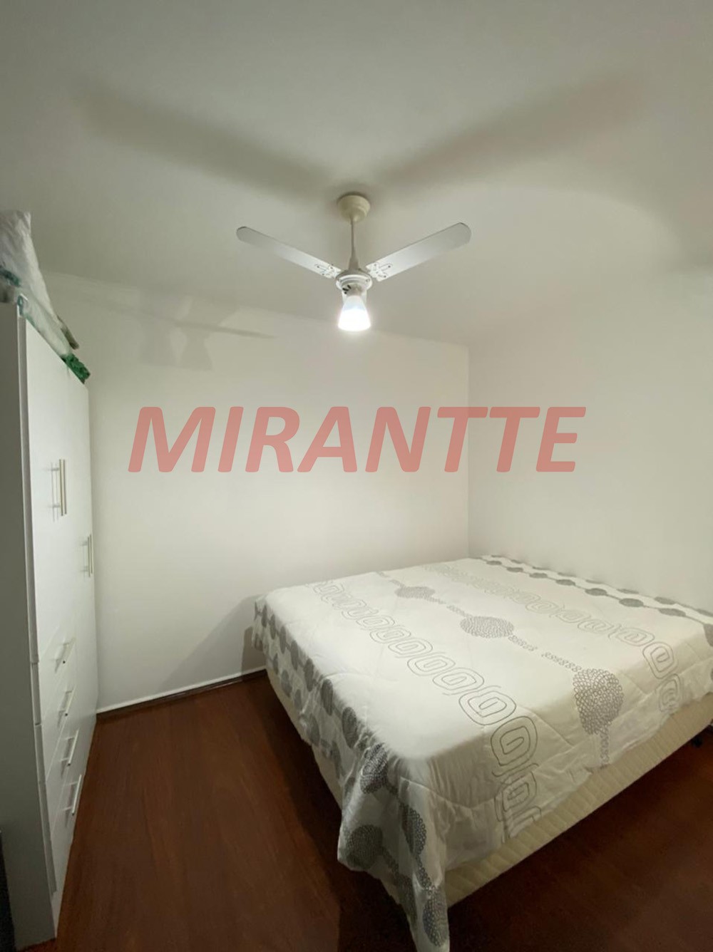 Sobrado de 170m² com 4 quartos em Água Fria