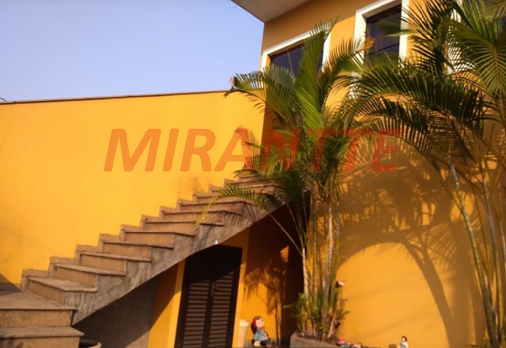 Sobrado de 288m² com 3 quartos em Jaçana