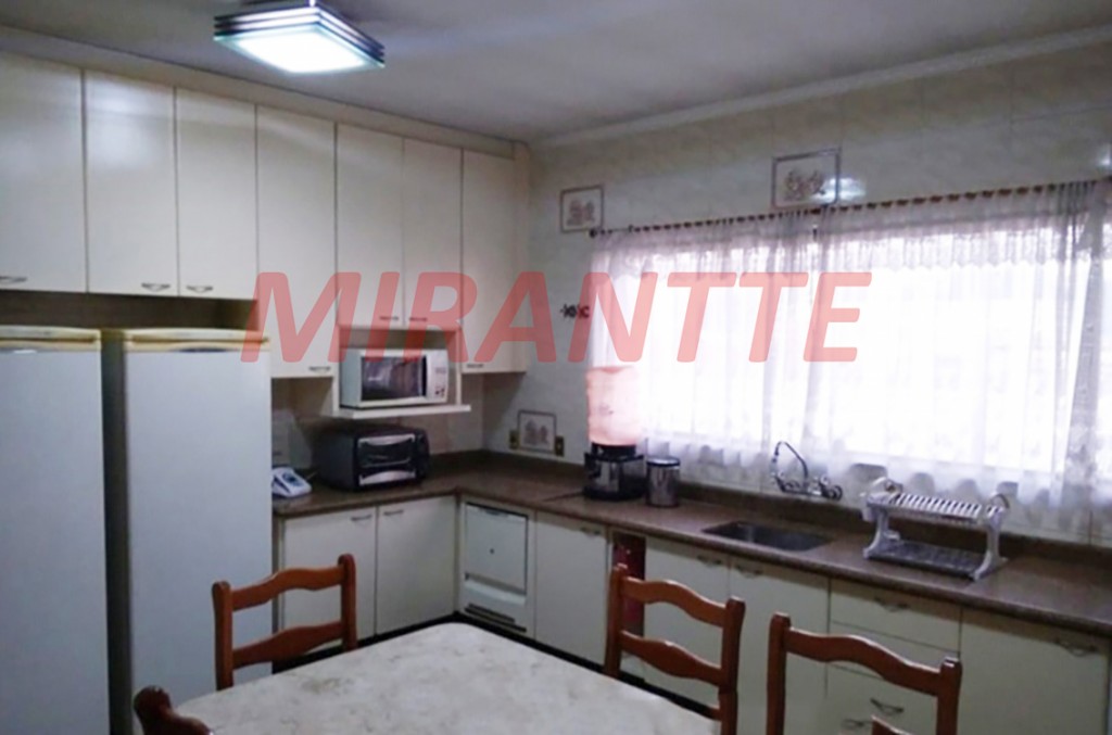 Sobrado de 288m² com 3 quartos em Jaçana