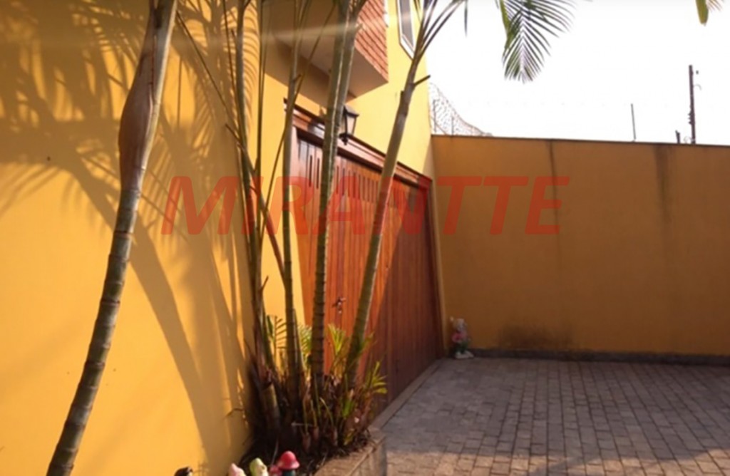 Sobrado de 288m² com 3 quartos em Jaçana