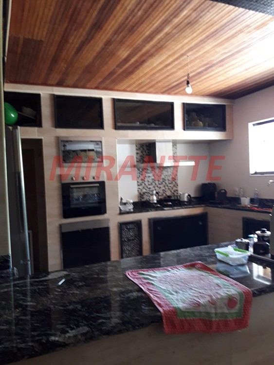 Sobrado com 4 quartos em Serra Da Cantareira