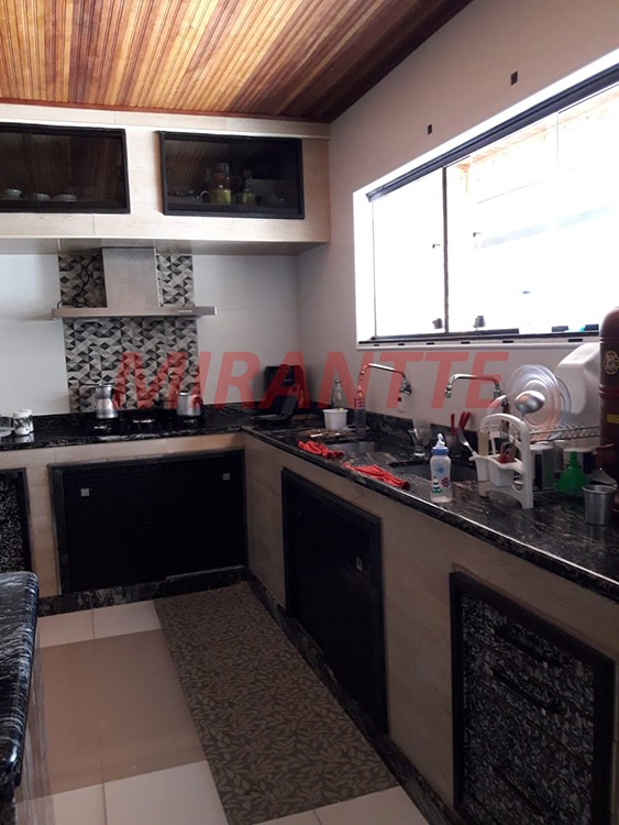 Sobrado com 4 quartos em Serra Da Cantareira