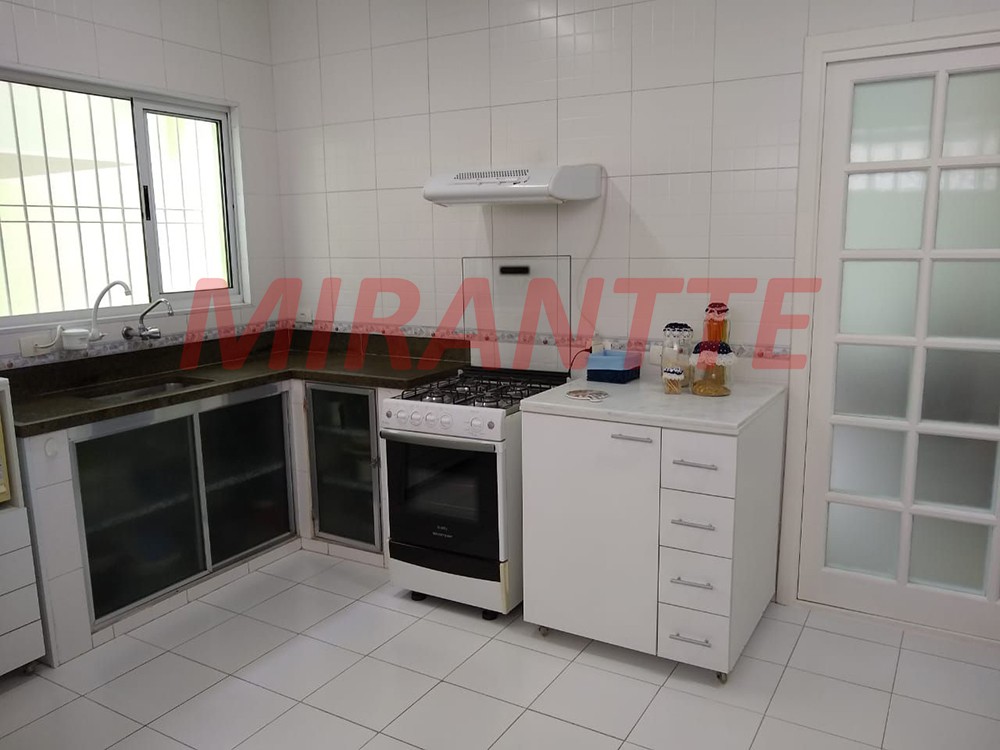 Sobrado de 201m² com 3 quartos em Limão