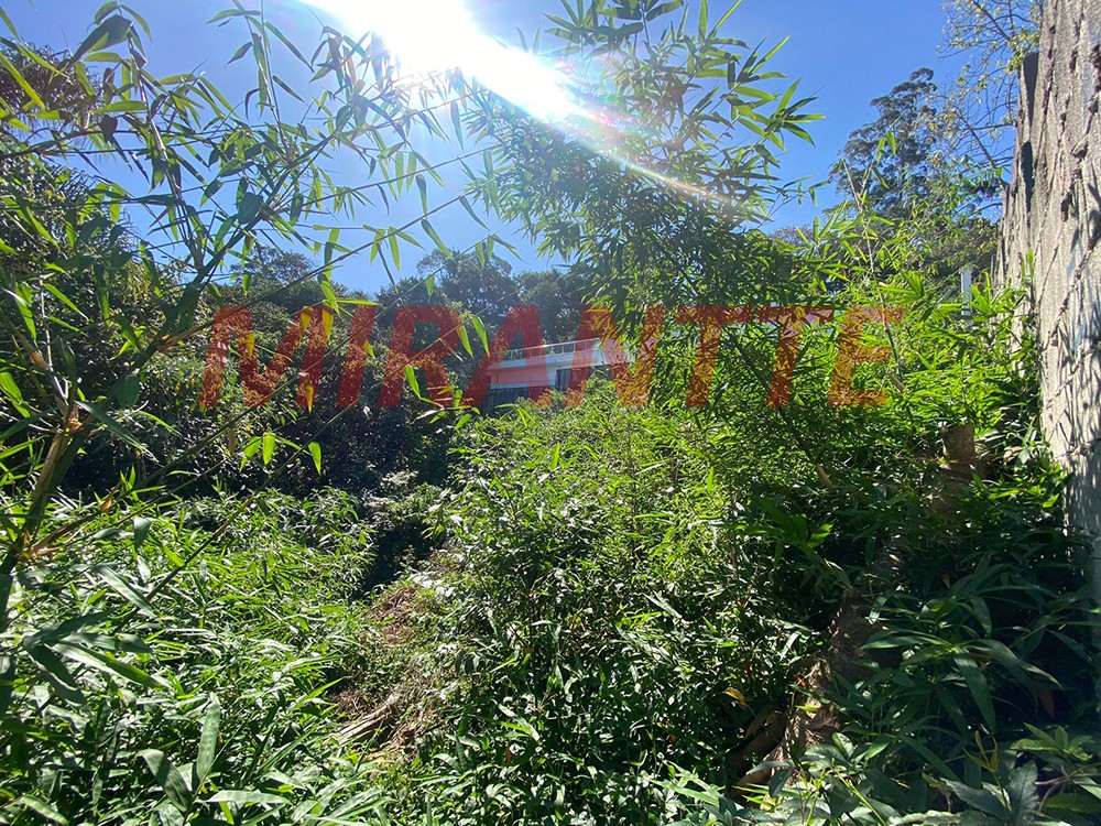 Terreno de 1440m² em Jardim Ibiratiba