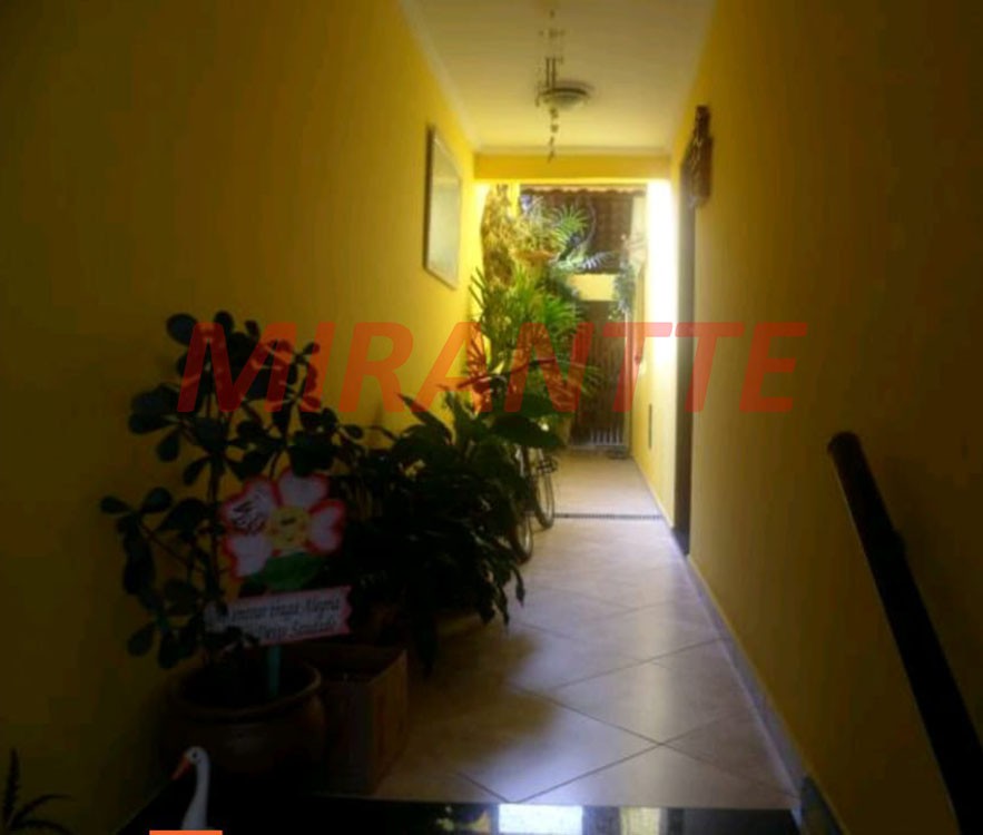 Sobrado de 138m² com 3 quartos em Vila Nhocune