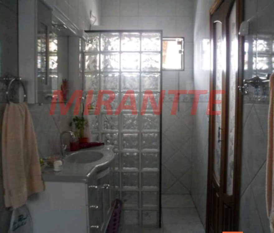 Sobrado de 138m² com 3 quartos em Vila Nhocune