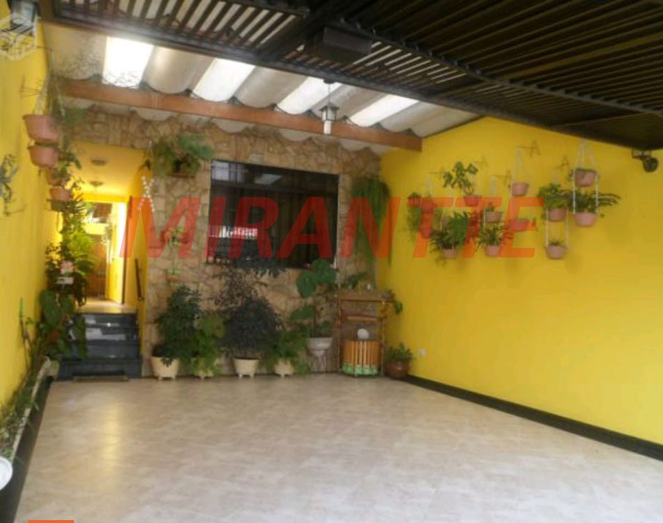 Sobrado de 138m² com 3 quartos em Vila Nhocune