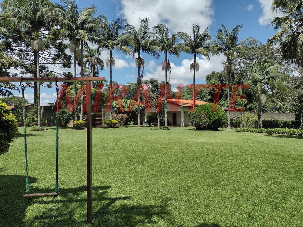 Sobrado de 620m² com 5 quartos em Serra Da Cantareira