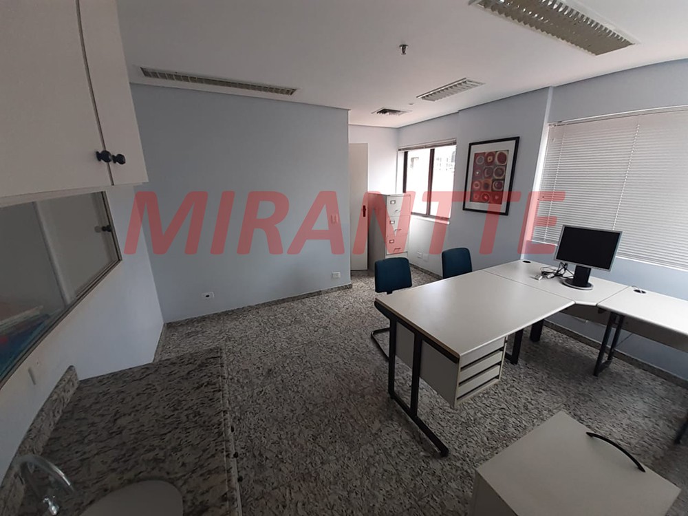 Conjunto comercial de 32m² em Santana