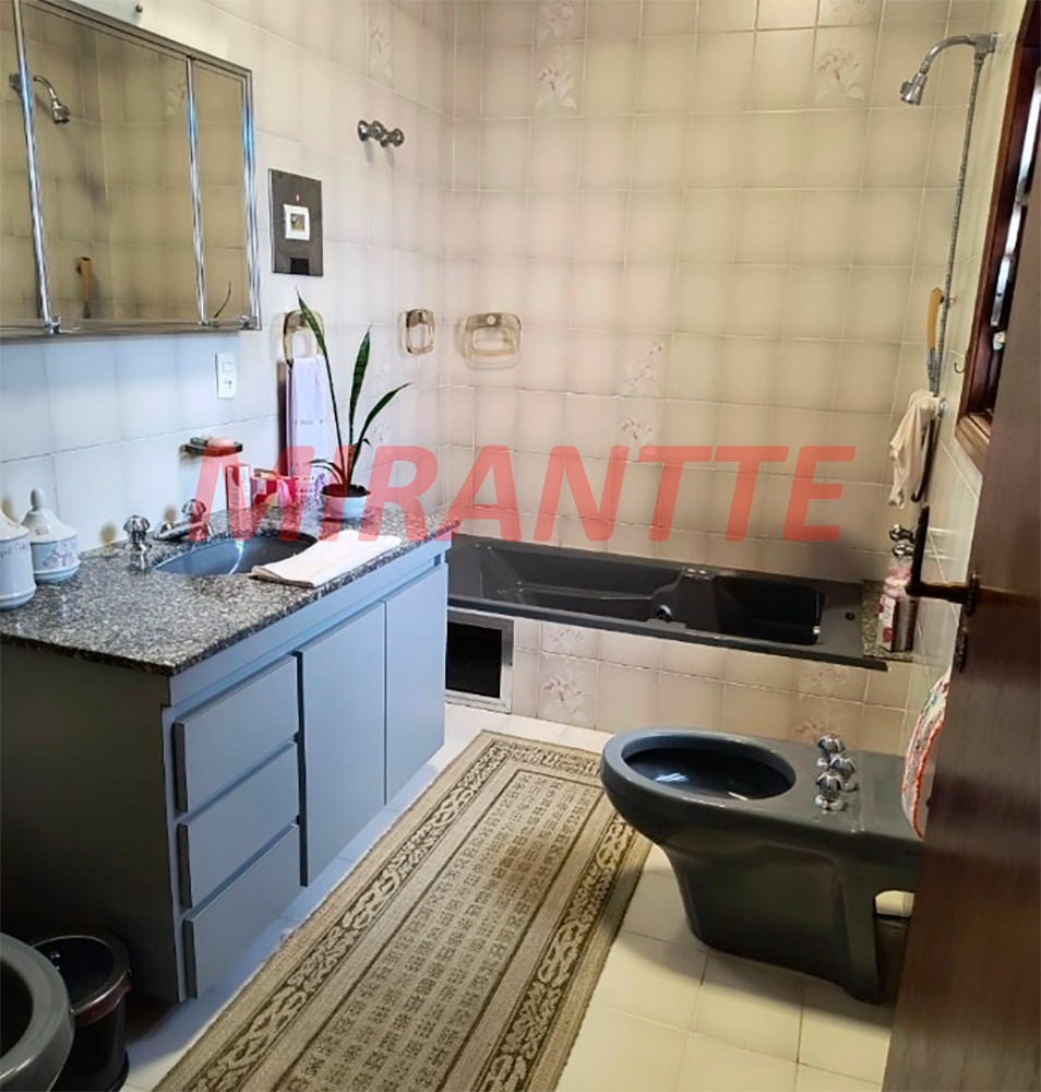 Sobrado de 685m² com 4 quartos em Vila Maria Alta