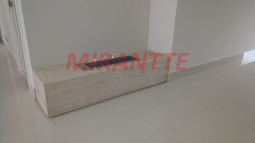 Sobrado de 360m² com 4 quartos em Alphaville