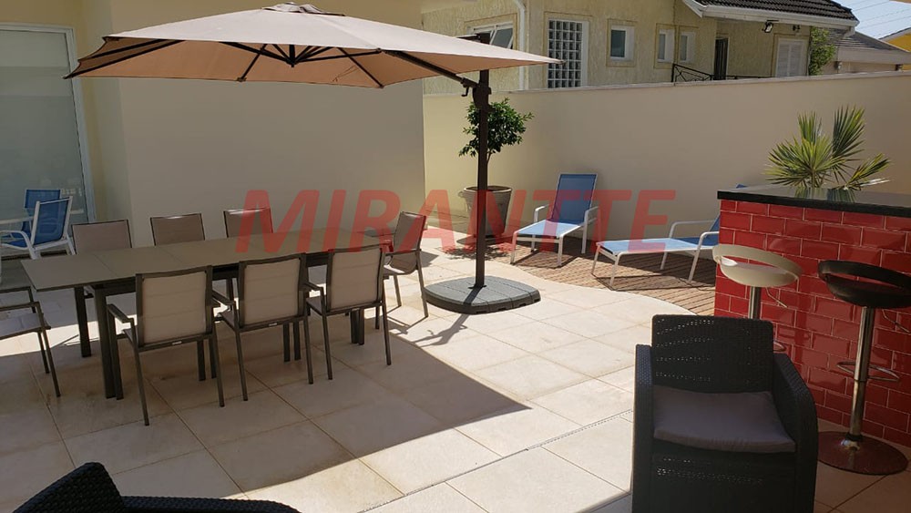 Sobrado de 360m² com 4 quartos em Alphaville