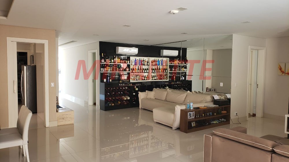 Sobrado de 360m² com 4 quartos em Alphaville