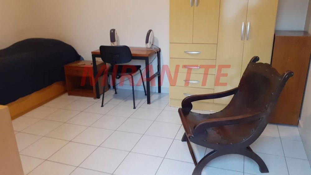 Sobrado de 240m² com 3 quartos em Santana
