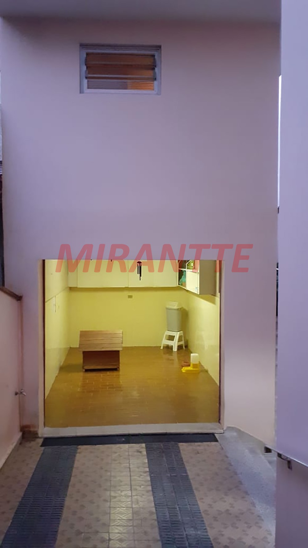 Sobrado de 240m² com 3 quartos em Santana