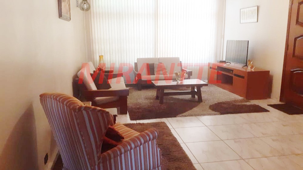 Sobrado de 240m² com 3 quartos em Santana