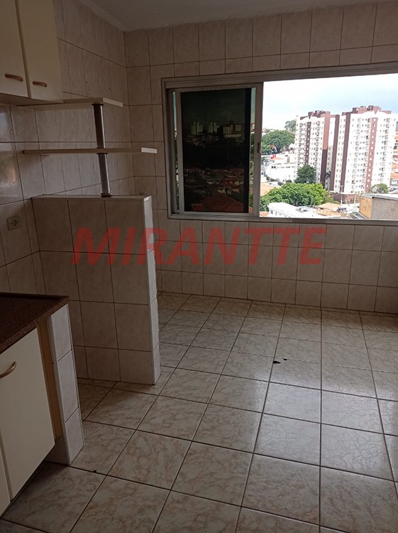 Sobrado de 930m² com 4 quartos em Vila Cavaton