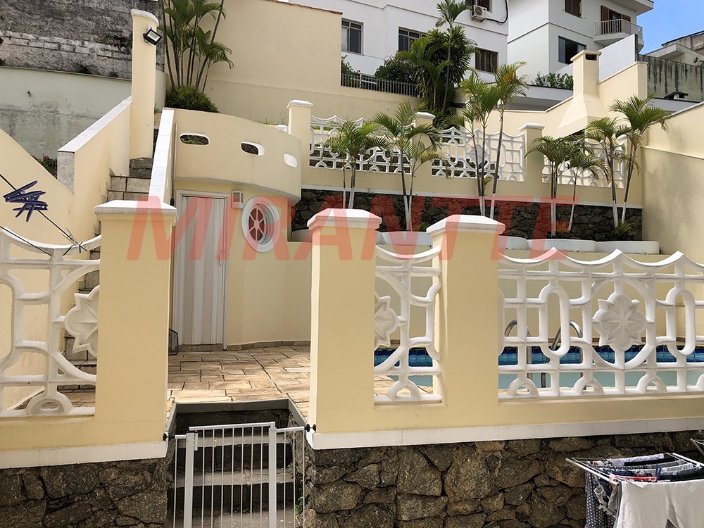 Sobrado de 288m² com 4 quartos em Jardim França