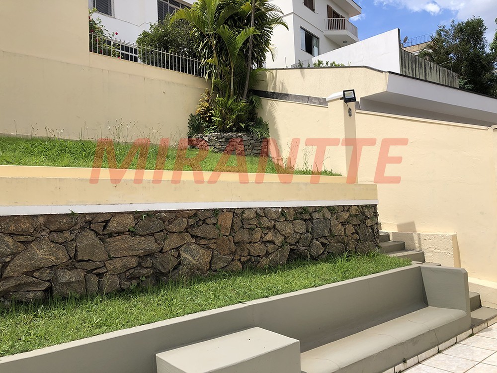 Sobrado de 288m² com 4 quartos em Jardim França
