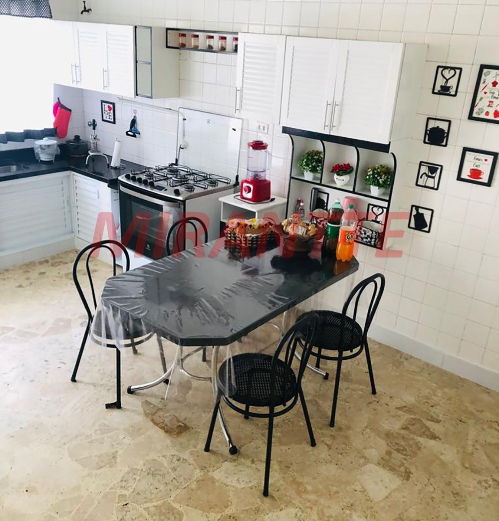 Sobrado de 288m² com 4 quartos em Jardim França