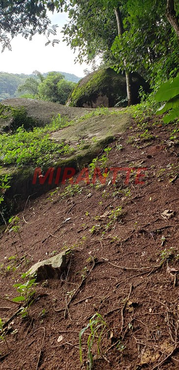 Terreno de 903m² em Parque Itaguaçu