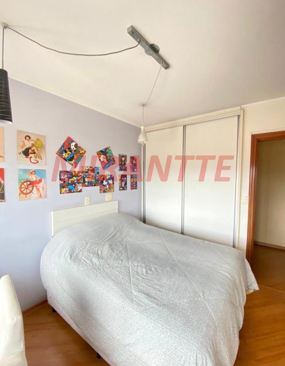 Apartamento de 180m² com 3 quartos em Água Fria