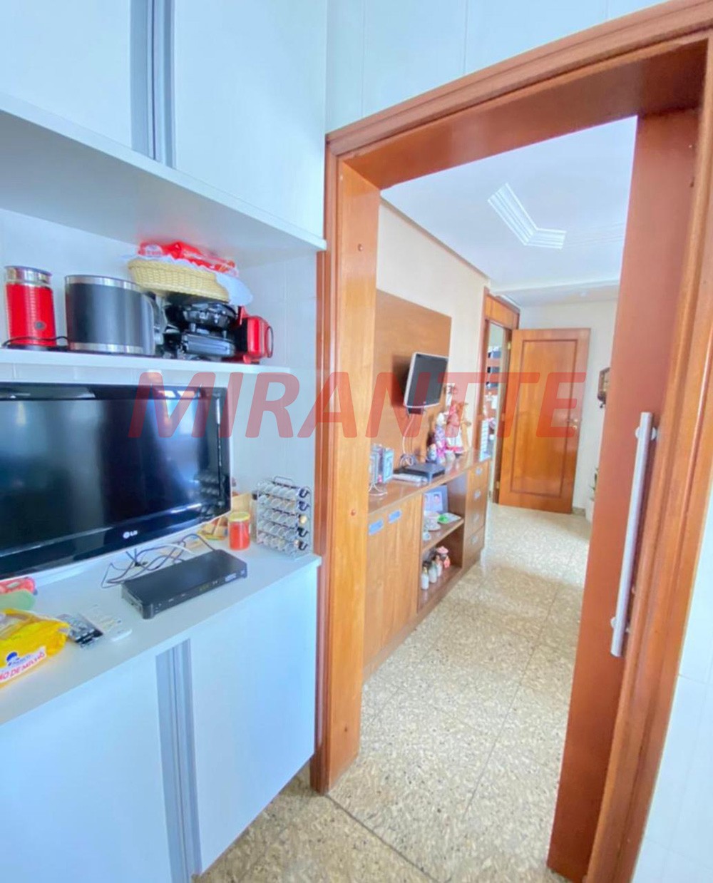 Apartamento de 180m² com 3 quartos em Água Fria