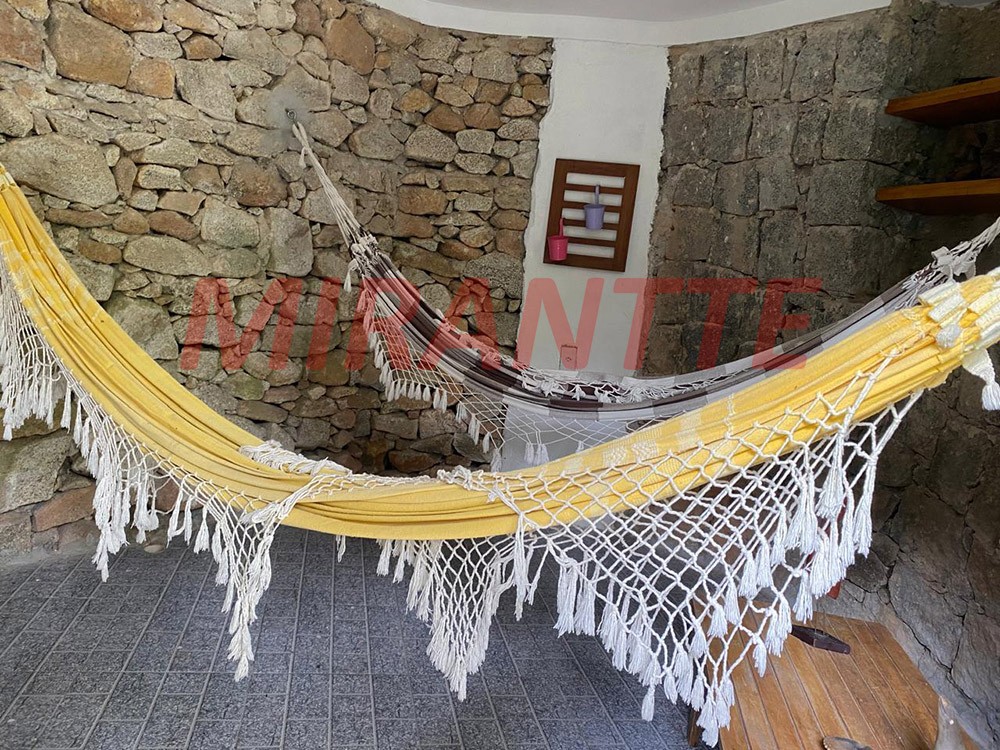 Sobrado de 237m² com 3 quartos em Serra da Cantareira