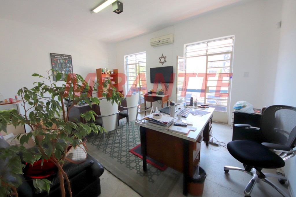 Comercial de 780m² em Santana