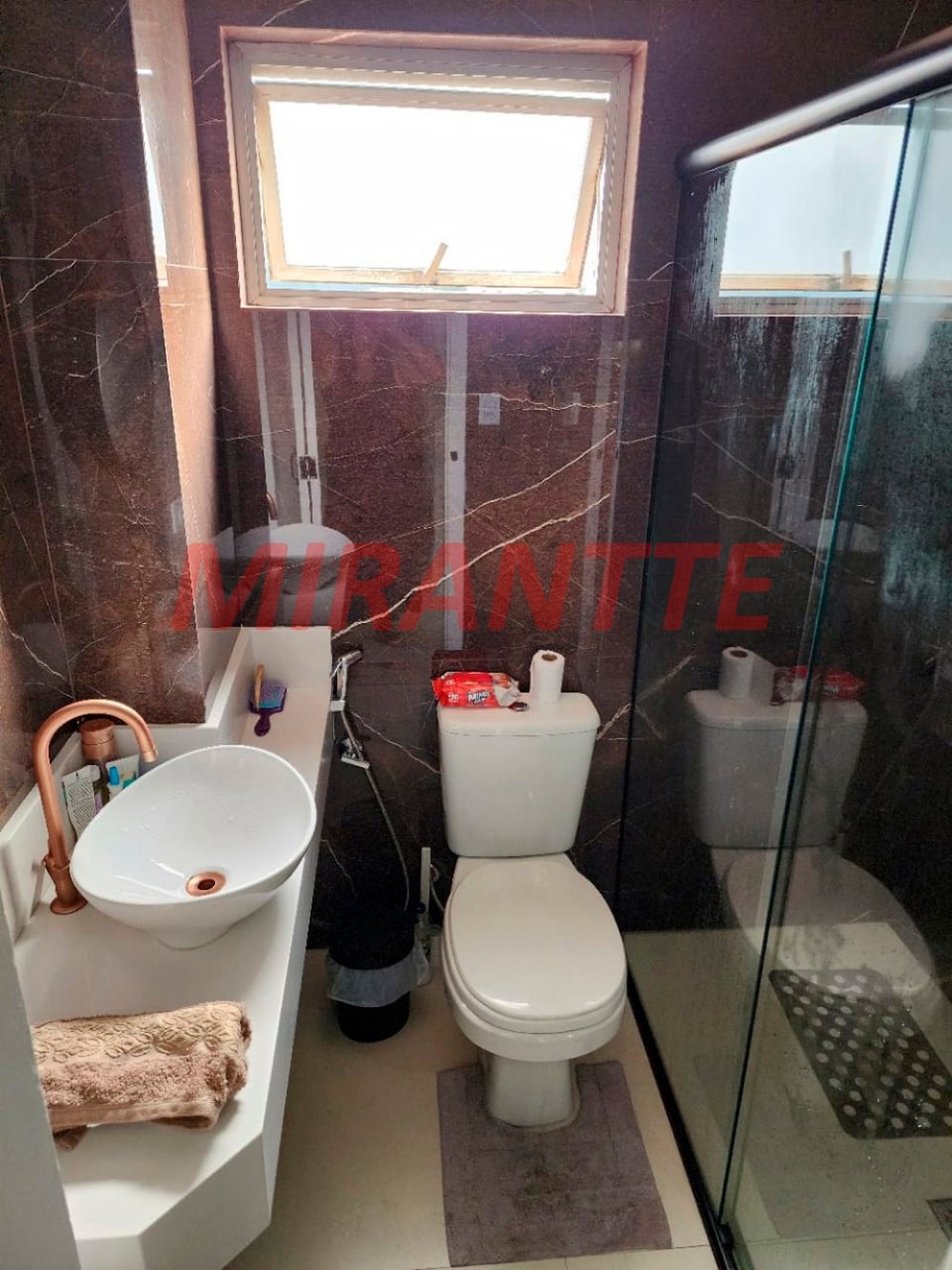 Apartamento com 2 quartos em Água Fria