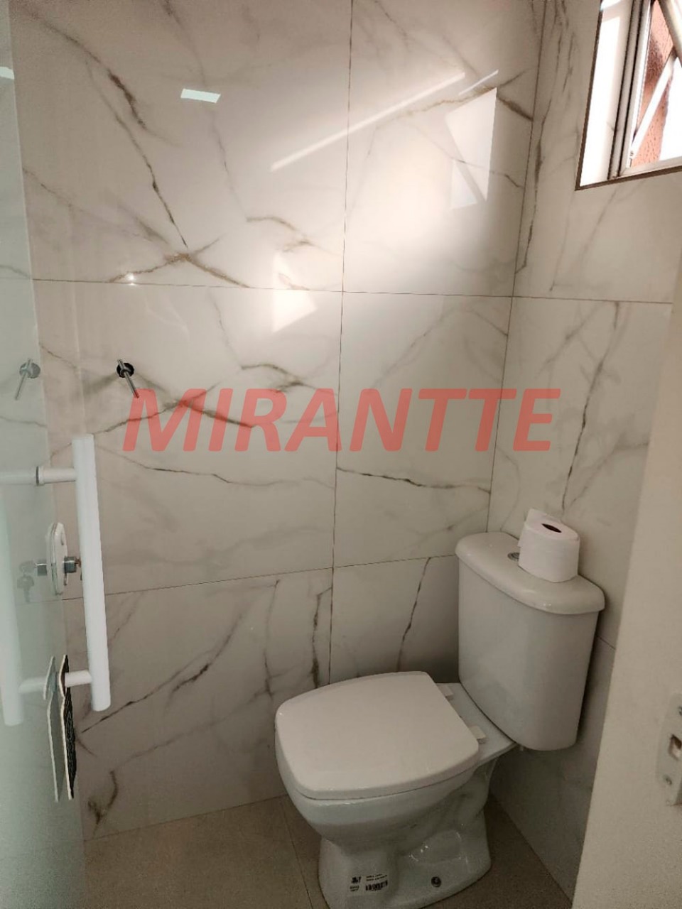 Apartamento com 2 quartos em Água Fria