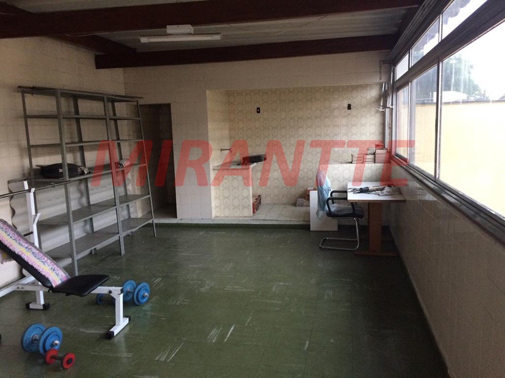 Sobrado de 273m² com 3 quartos em Barro Branco