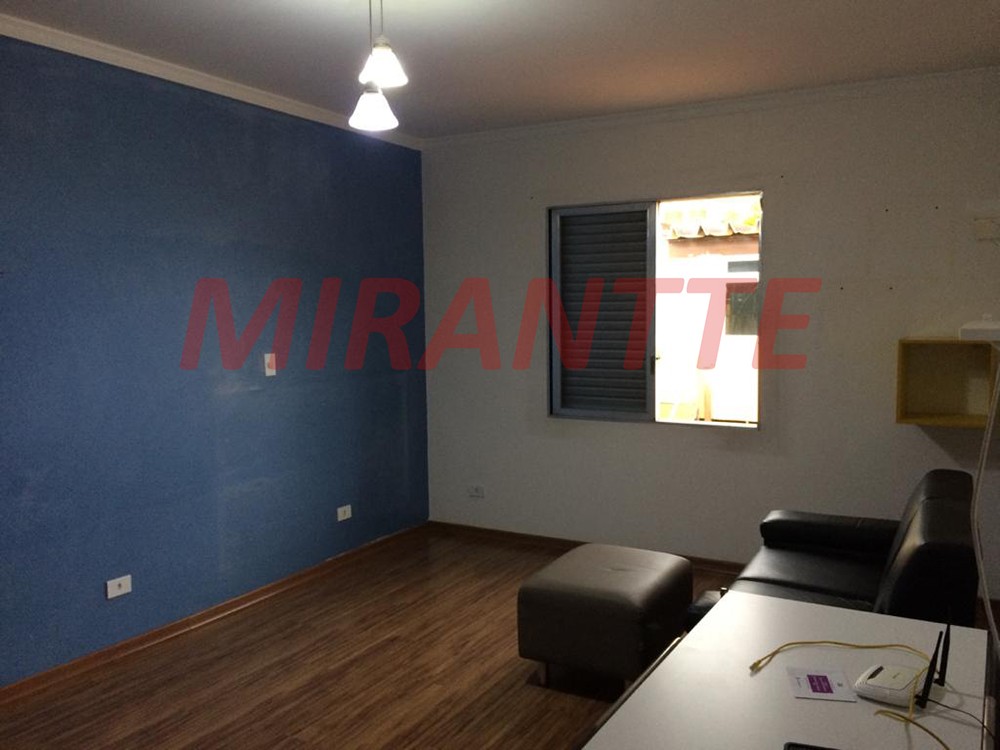 Sobrado de 273m² com 3 quartos em Barro Branco