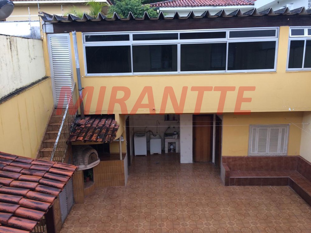 Sobrado de 273m² com 3 quartos em Barro Branco