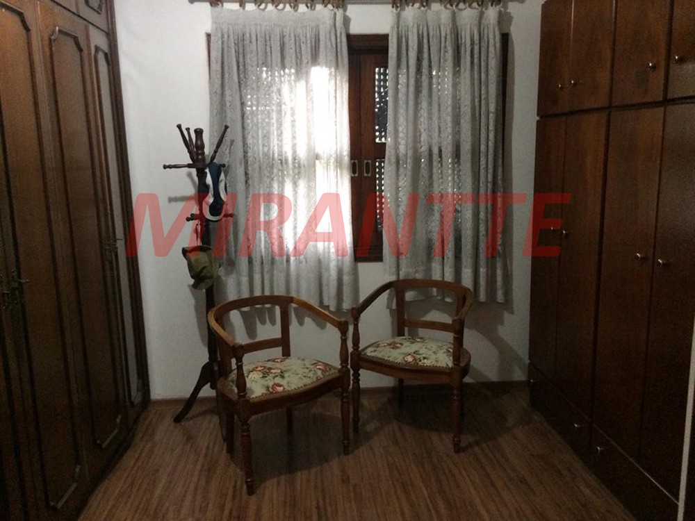 Sobrado de 273m² com 3 quartos em Barro Branco