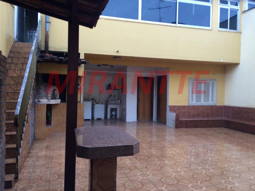 Sobrado de 273m² com 3 quartos em Barro Branco