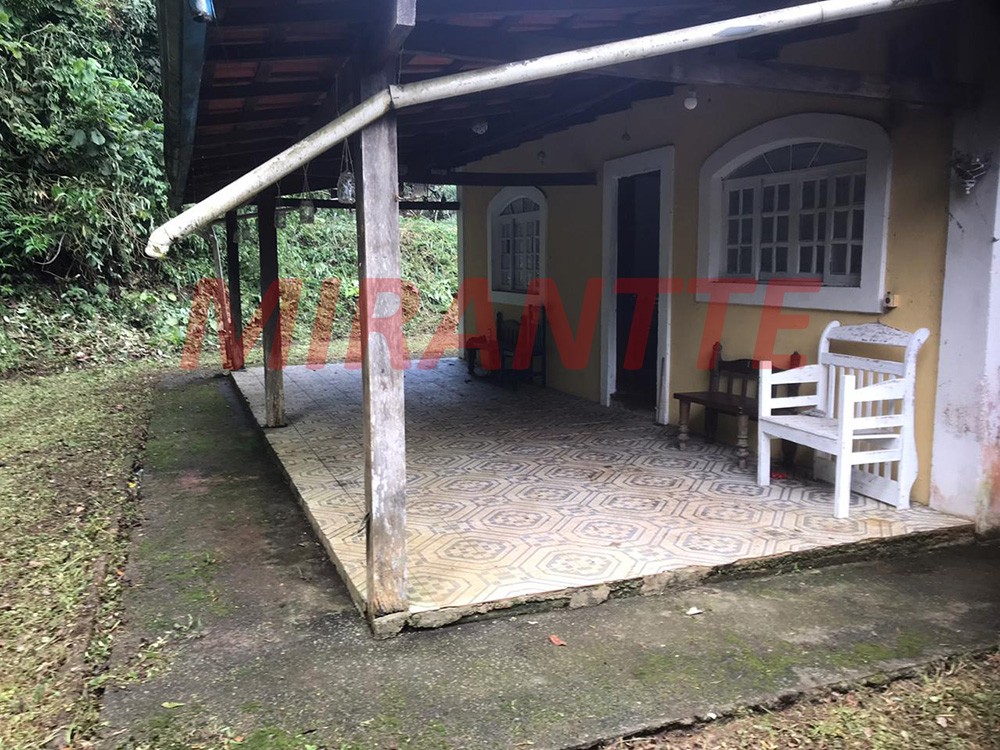 Casa terrea de 250m² com 3 quartos em Serra da Cantareira
