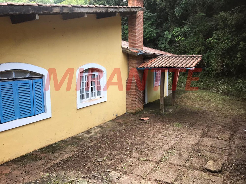 Casa terrea de 250m² com 3 quartos em Serra da Cantareira