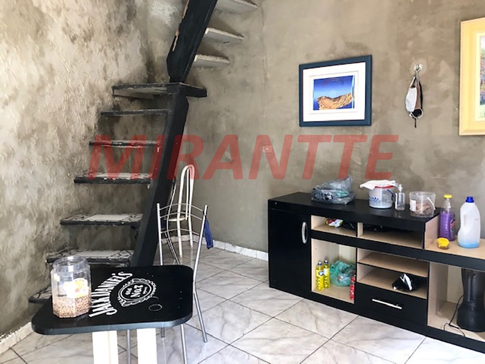 Sobrado de 195m² com 6 quartos em Santana