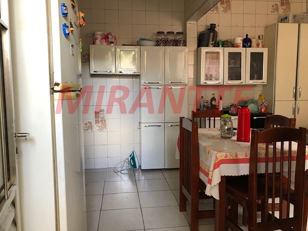 Sobrado de 195m² com 6 quartos em Santana