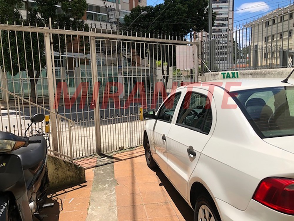 Sobrado de 195m² com 6 quartos em Santana