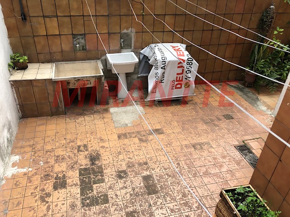 Sobrado de 195m² com 6 quartos em Santana