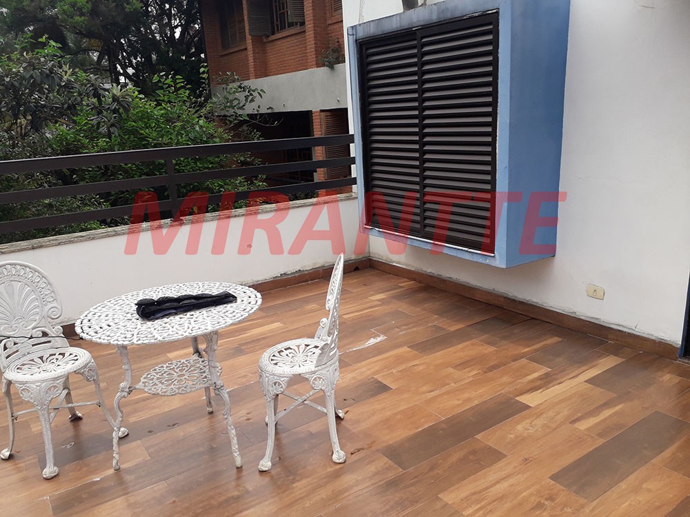 Sobrado de 450m² com 6 quartos em Jardim Leonor Mendes De Barros